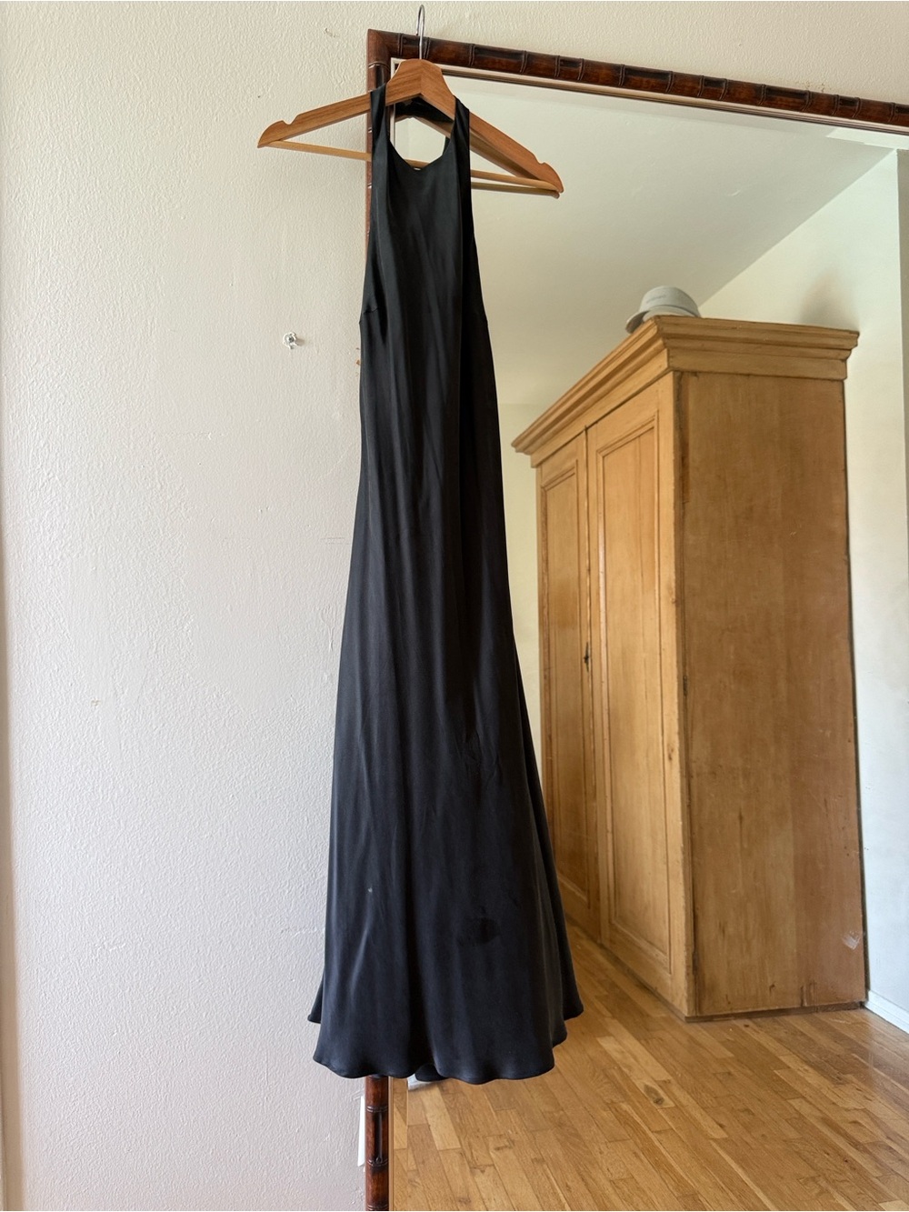 Silk Laundry Halter Dress (Black) - Picture 7 of 7